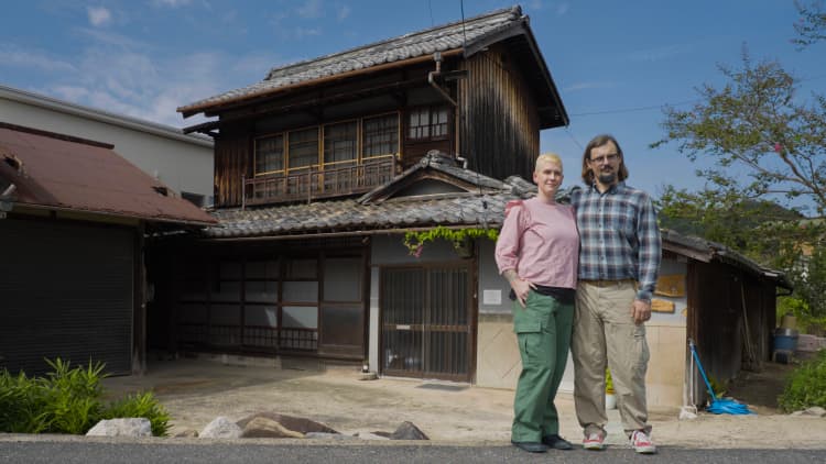 Saímos dos EUA e fomos para o Japão para comprar uma casa abandonada de US$ 7.500