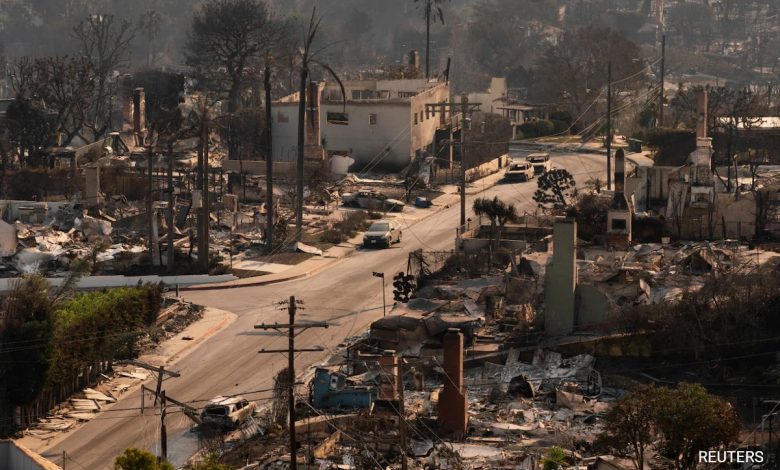 Um homem e seu filho, uma mulher que ficou para trás com animais de estimação entre as vítimas do incêndio em Los Angeles