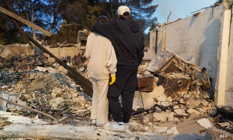 Incêndios florestais destruíram suas casas, agora o aluguel sai do telhado em Los Angeles