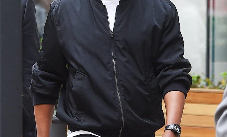 Jay-Z deixando a Securities and Exchange Commission em Lower Manhattan