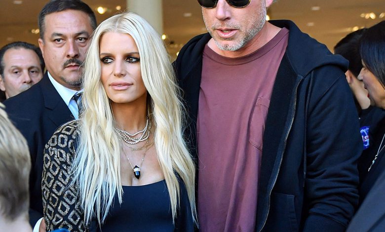 Jessica Simpson e Eric Johnson fazem uma aparição no Nordstrom At The Grove em Los Angeles, Califórnia