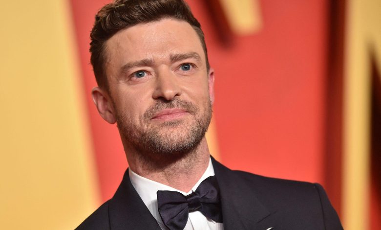 Um retrato em close de Justin Timberlake na Vanity Fair Oscar Party 2024