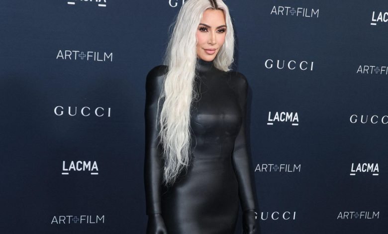 Kim Kardashian vestindo Balenciaga chega à 11ª Gala Anual LACMA Art + Film 2022