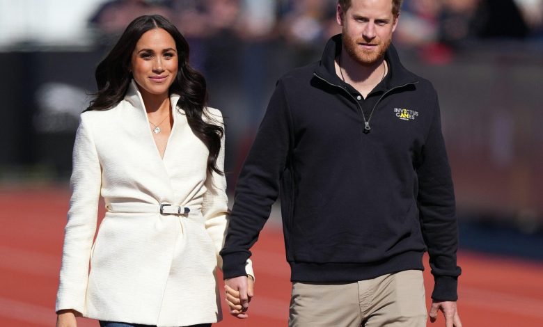 Harry e Meghan assistem ao segundo dia dos Jogos InvictusO Duque e a Duquesa de Sussex assistem ao atletismo no segundo dia dos Jogos Invictus