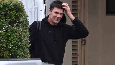 Tom Brady é todo sorrisos