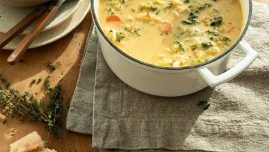 sopa de brócolis e cheddar