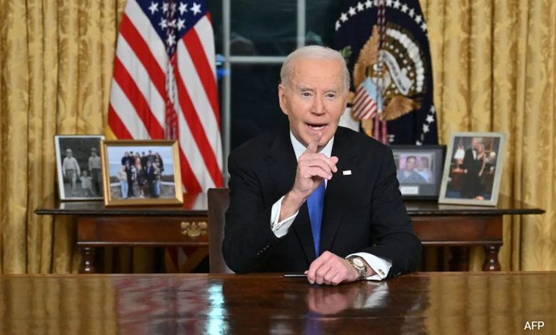 “Americanos sendo enterrados sob a desinformação”: as principais citações de Biden