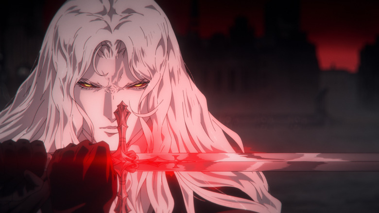 Alucard segurando sua espada na frente do rosto enquanto ela brilha em vermelho com magia em Castlevania