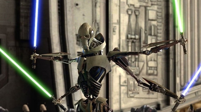 General Grievous está com um sabre de luz em cada uma das quatro mãos em Star Wars: A Vingança dos Sith