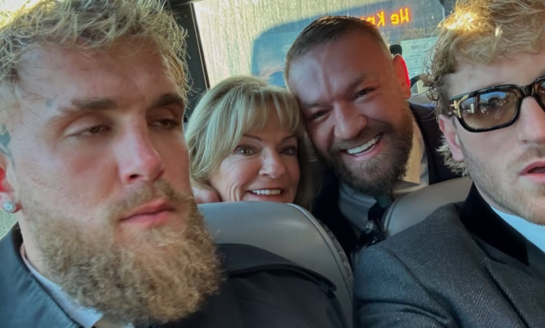 Jake Paul, Logan Paul e Conor McGregor no ônibus