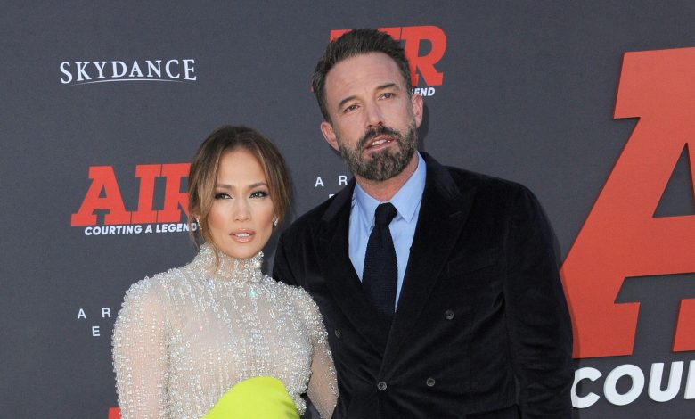 Jennifer Lopez e Ben Affleck na estreia mundial de 'AIR' da Amazon Studios