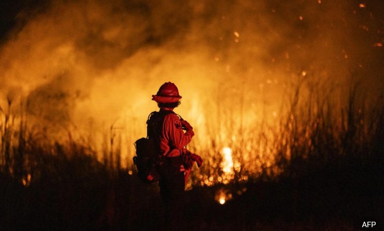 Os evacuados dos bombeiros de Los Angeles disseram que não teriam retorno por pelo menos uma semana