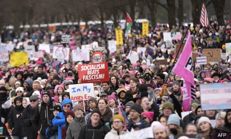 Milhares protestam contra Donald Trump antes da cerimônia inaugural