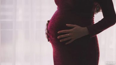 Mulher chinesa descobre que está grávida e dá à luz 4 horas depois