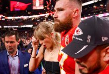 Taylor Swift e Travis Kelce comemoram o Super Bowl dos Chiefs