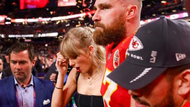 Taylor Swift e Travis Kelce comemoram o Super Bowl dos Chiefs